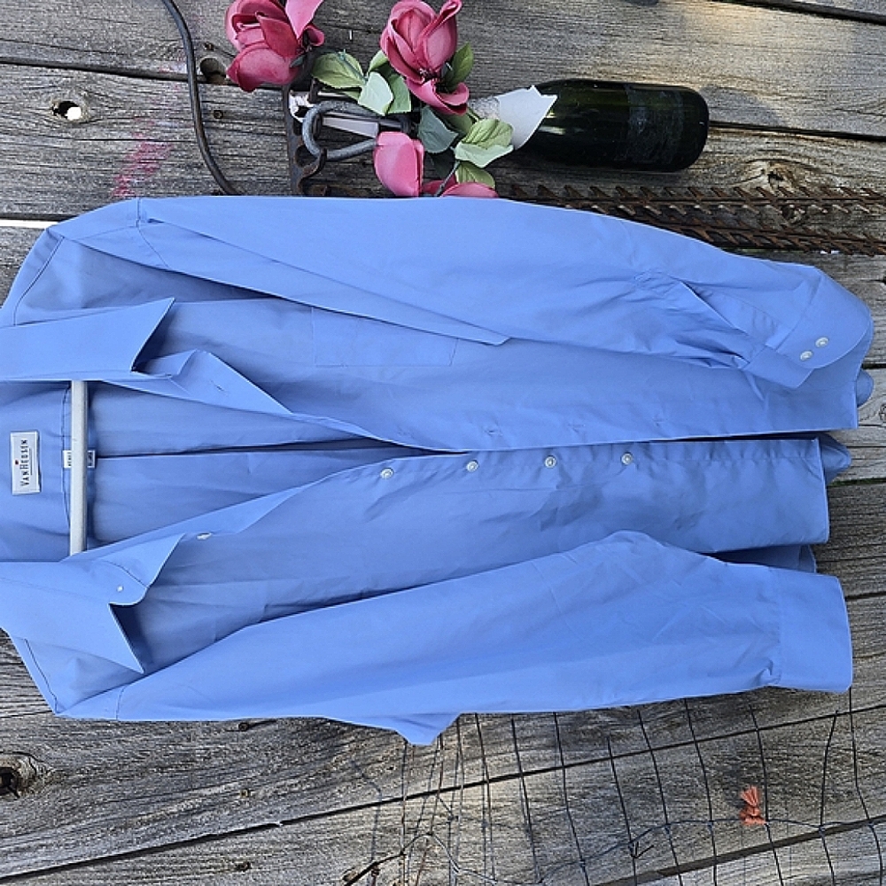 Van Heusen Light Blue Casual Button Down Shirt